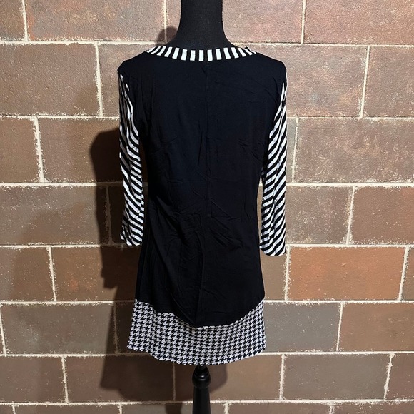Inside Out Black and White Mixed Print Long Line Tunic Top Women's S Small - Picture 5 of 7